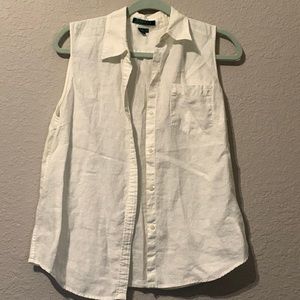 Women’s Ralph Lauren sleeveless button down top
